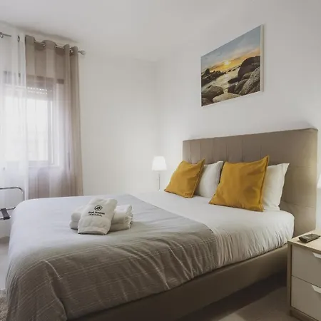 20 - Lovely - * Peniche